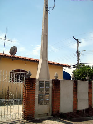 Poste Padrão 04 caixas frontal